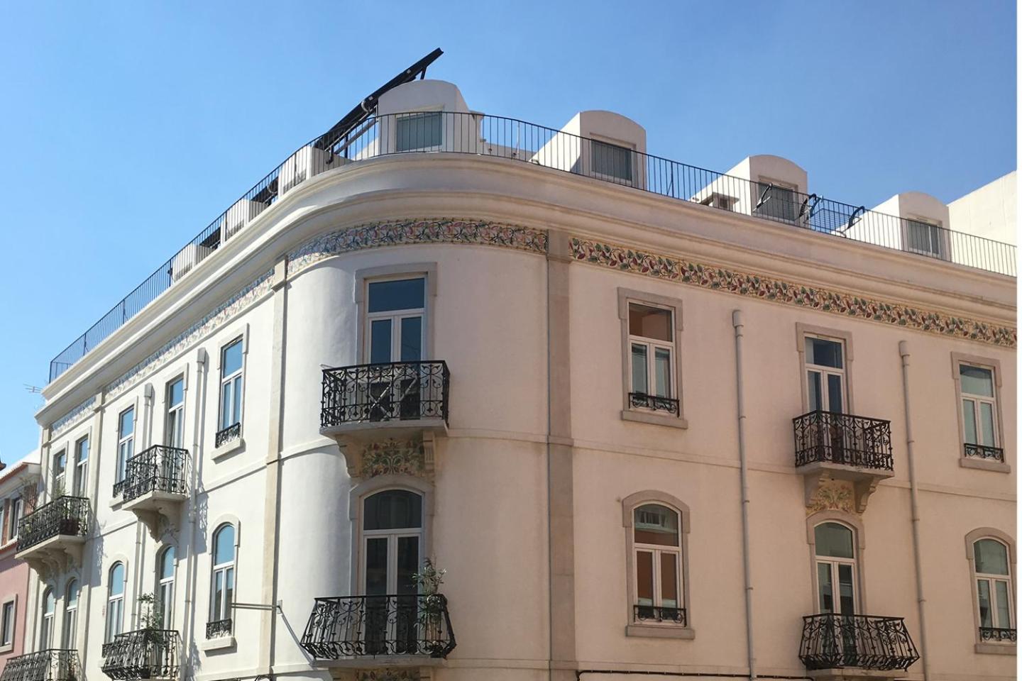 Sunny 3Bdr Apartment In Graca By Lovelystay Lizbona Zewnętrze zdjęcie