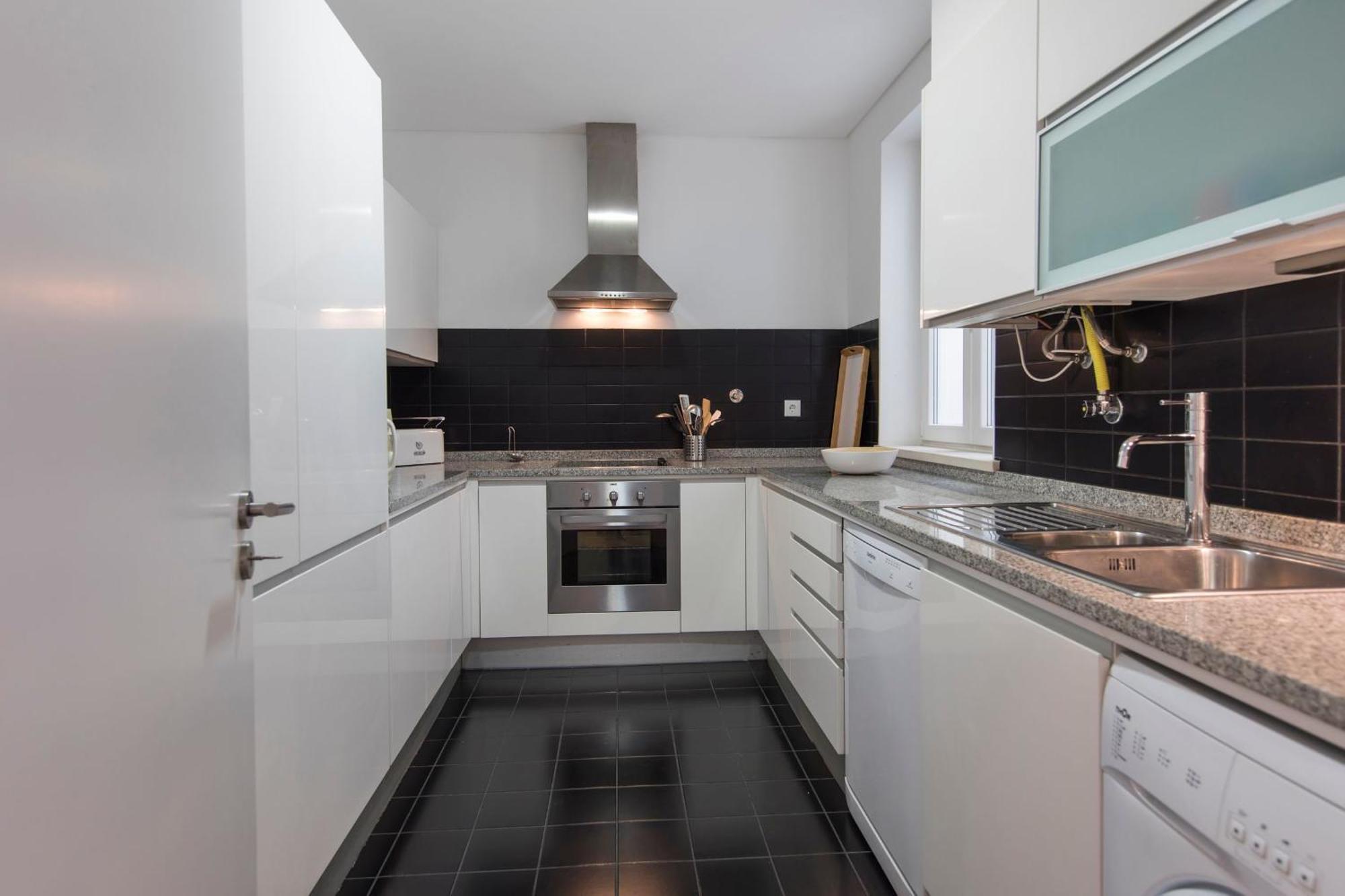 Sunny 3Bdr Apartment In Graca By Lovelystay Lizbona Zewnętrze zdjęcie