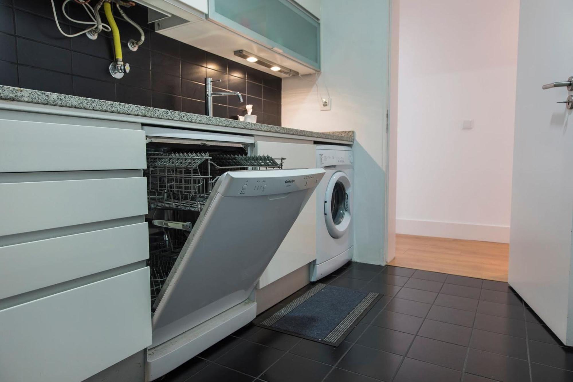 Sunny 3Bdr Apartment In Graca By Lovelystay Lizbona Zewnętrze zdjęcie