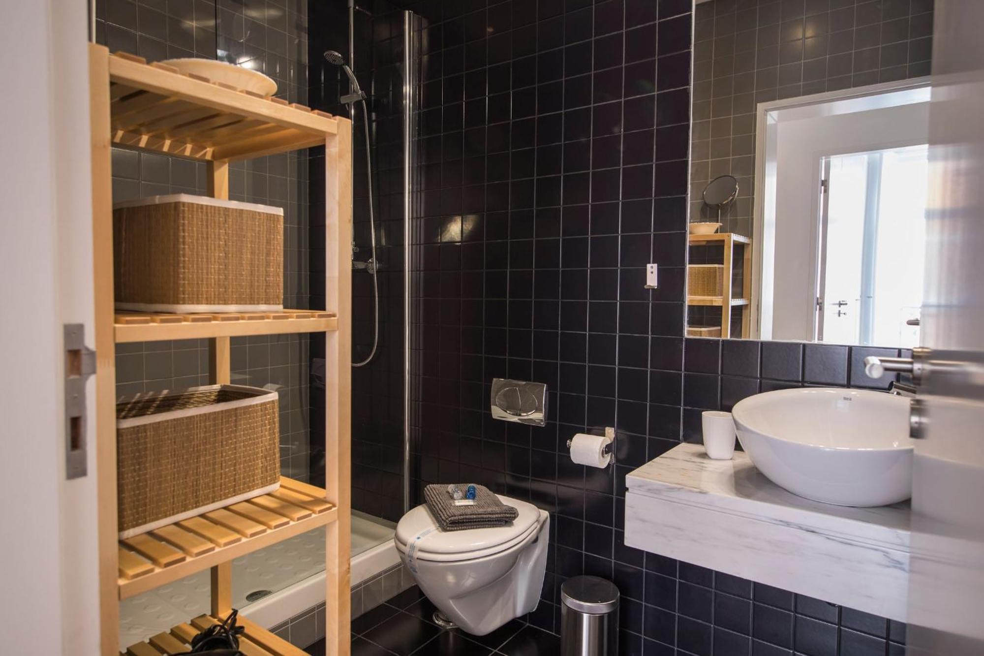 Sunny 3Bdr Apartment In Graca By Lovelystay Lizbona Zewnętrze zdjęcie